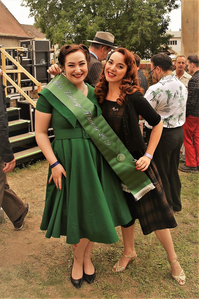 Miss Vintage Flaneur 2019 Lilly Leòn mit Pin-up Model Rina Bambina