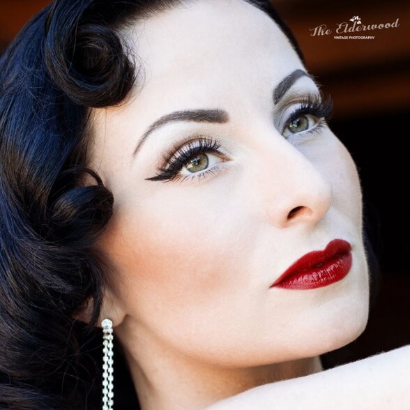 Ava Elderwood @The Elderwood Vintage Photography