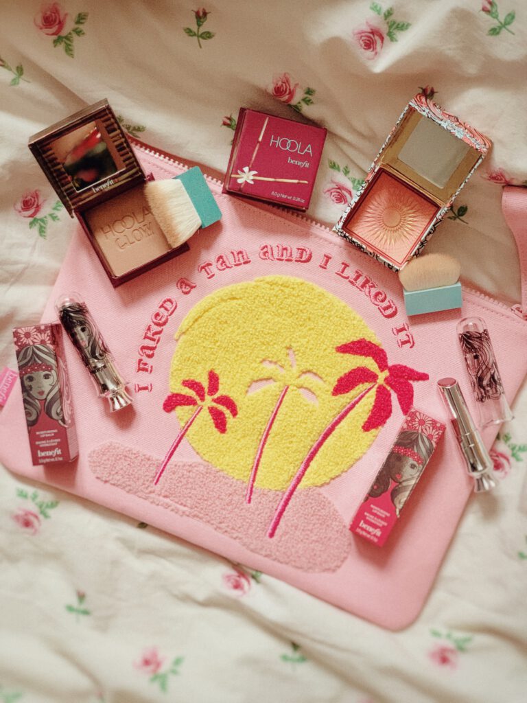 Produkte von Benefit Cosmetics